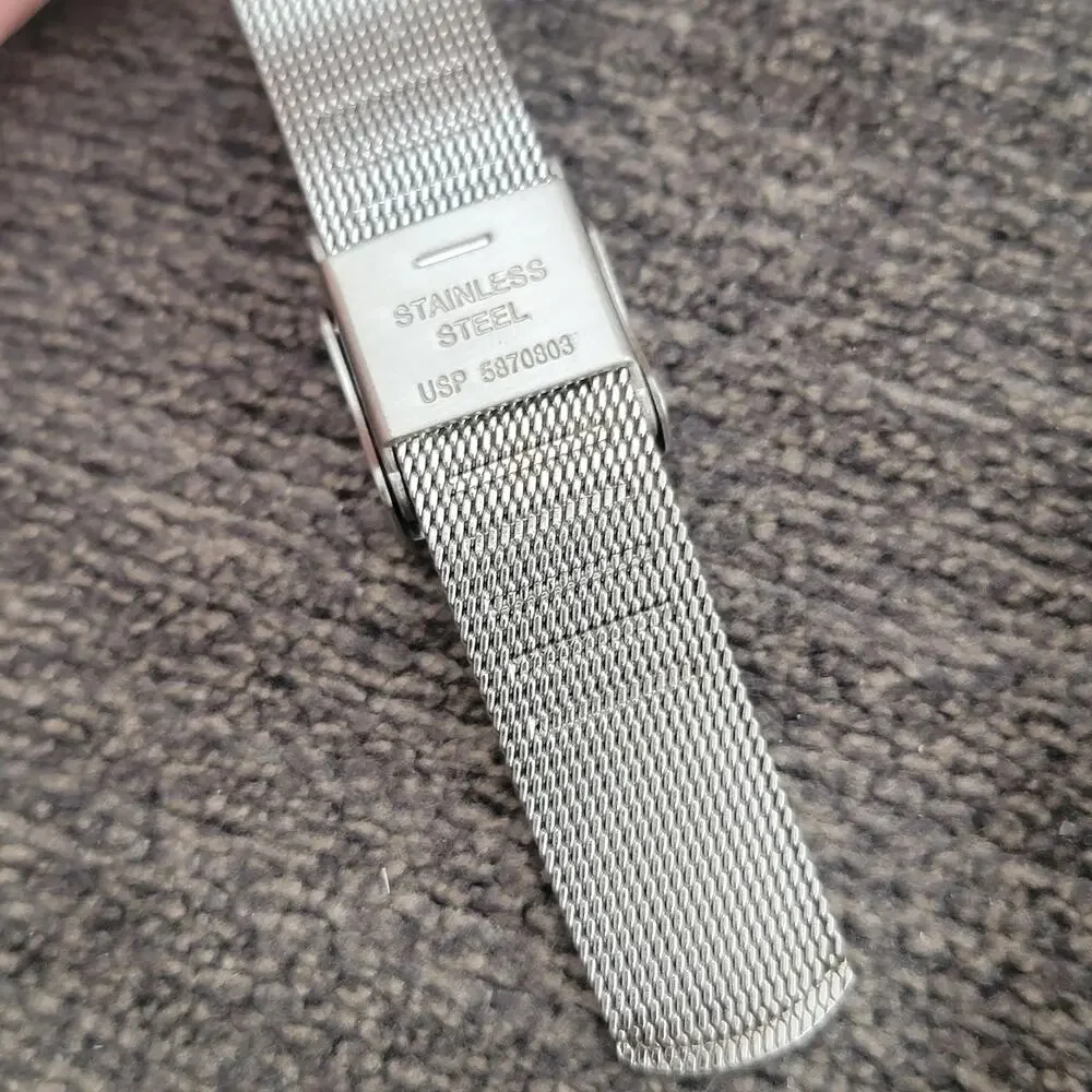 Vintage Skagen 20SSSMP Womens Watch Silver Case White Dial Mesh Bracelet Quartz